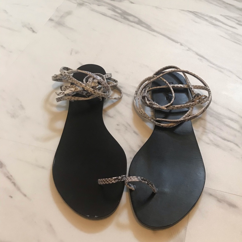 Raye Dali Sandal in Black & White